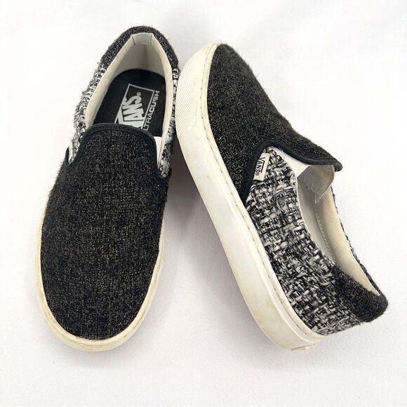 Vans Classic Slip On Sneakers in Black and White size 7 - Picture 11 of 11